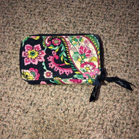 Vera Bradley Wristlet - Picture 1 of 5